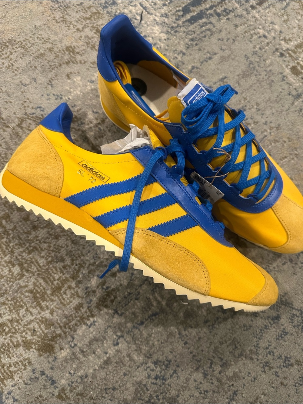 adidas Men’s Yellow and Blue Classic Runner Sneakers
